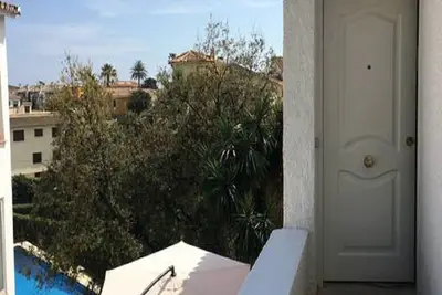 Image de Chalet + piscine (non privé) et proche de la plage