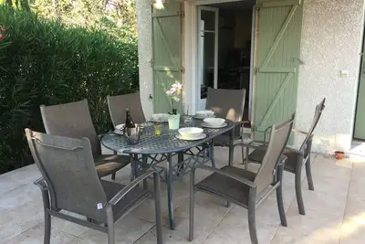 Image de Belle villa juste à l'extérieur des murs de la vieille ville de la superbe Aigues Mortes