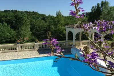 Image de Vacances Dans Maison De Caractere, Piscine, Dans Domaine De Prairie Et Bois Clos