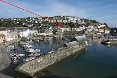 Image de dans le port, avec vue sur la mer, le port et le village, jardin de la cour, Wi-fi,