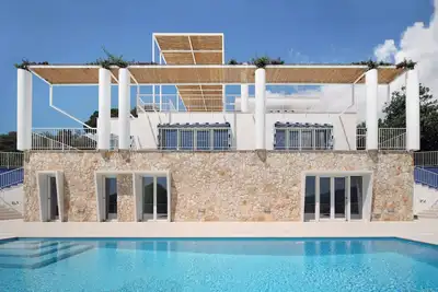 Image de Villa Capri. Parce que pour toujours est composé de maintenant.