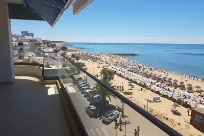 Image de Penthouse de luxe au bord de la mer, bleu océan par EnjoyPortugal