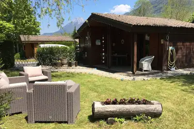 Image de Cabine isolée avec jardin fantastique
