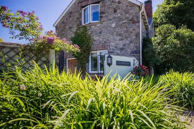 Image de Magnifique maison de vacances, endroit paisible avec piscine intérieure chauffée