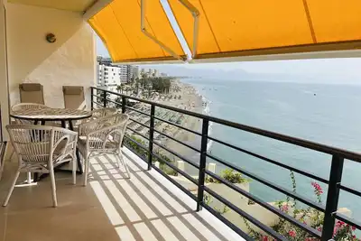 Image de Bay View à Castillo Santa Clara