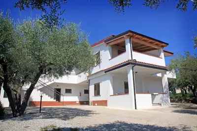 Image de Sangeni, maison du vacances - Appartement n. 5, au premier étage with terrasse