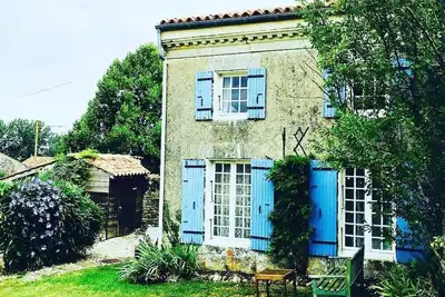 Image de Cottage dans un endroit paisible