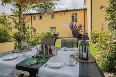Image de Mandolo, appartement avec piscine. Terrasse et climatisation.