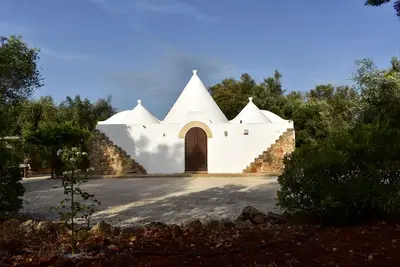 Image de « Monte trulli mère 1 » avec piscine privée