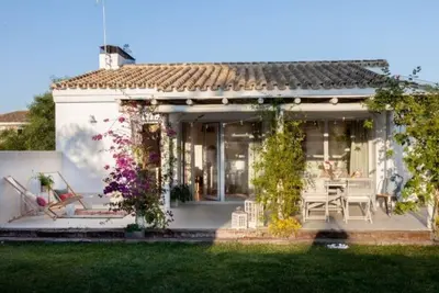 Image de Maison design avec piscine à Chiclana de la Frontera