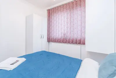 Image de Rverside 2 Chambre 1 Bain PRÈS De La Station