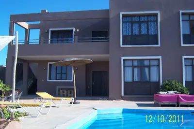 Appartement avec piscine et vue mer