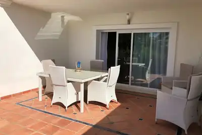 Maison de vacances 2 chambres. 4 personnes. 1 chambre double et 1 chambre lits jumeaux