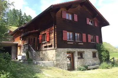 Image de Ferme Swiss Classic House Niché dans Traditional Farming Hamlet - 1500 mètres