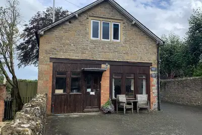 Image de Mallows est une annexe de la propriété des propriétaires et est complètement séparée.