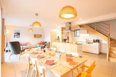 Image de Plein sud, jardin, vue exceptionnelle, super équipé. Idéal pour 2 familles