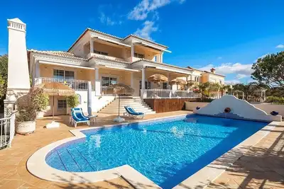 Image de Spacieuse villa de 4 chambres à Varandas do Lago