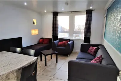 Image de Appartement 3 chambres. Virgin Internet 100 Mbps, Virgin Tv, Netflix et parking gratuit