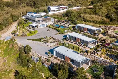 Image de Un merveilleux séjour avec une vue époustouflante!