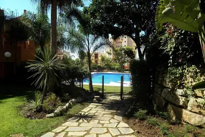 Image de Rez-de-jardin, moderne proche du Port de plaisance