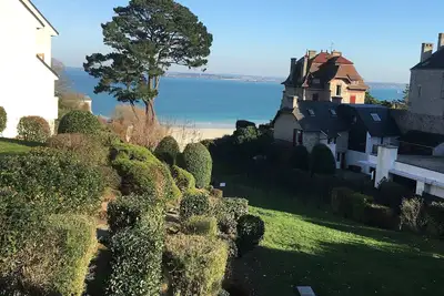joli appartement T2 pleine vue mer et jardin
