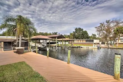 Image de Nouveau! Waterfront Homosassa Home avec quai privé!