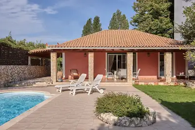 Image de Villa 2br traditionnelle ★ Piscine privée ★ Marchez partout!