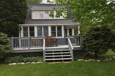Image de 5 Chambre / 1. 5 Bath Lake Front Shore Sur East Lake Syracuse peut accueillir jusqu'Ă 12