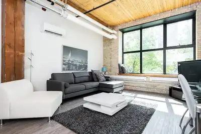Image de Loft de caractère avec 2 chambres au coeur de Winnipeg