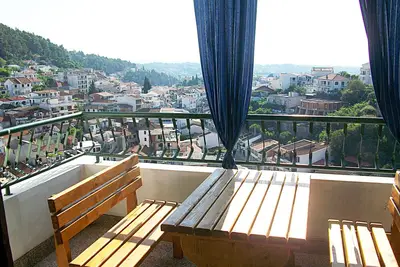 Image de Chambres Hoxha - chambre double avec balcon panoramique - Centre ville