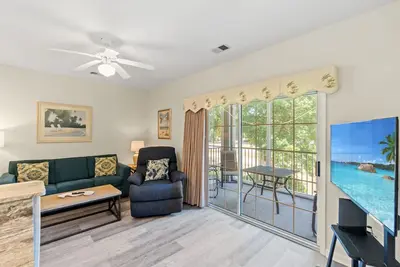 Image de À quelques pas du centre d'activités récemment rénové! Profitez des piscines de style complexe!