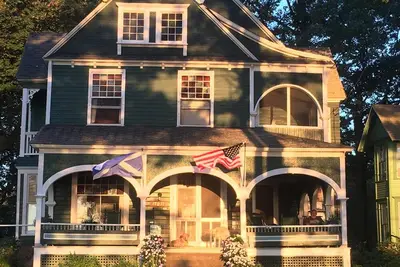 Image de Maison d'été victorienne au bord de l'eau T. I. Parc, île Wellesley