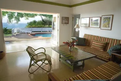 Image de Miss P's Place Belle villa avec vue sur l'océan, à quelques pas de la plage, WiFi, personnel