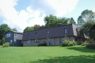 Image de Une réunion de famille parfaite ou une retraite de groupe