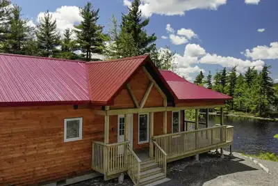 Image de Nouveau BÂTIMENT, directement sur le lac, entrepôt central, incl. Accès à une île privée