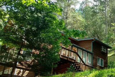 Image de Enchantment Forest Hideaway entre Jacksonville et Ashland