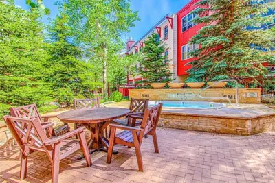 Image de Paradis des skieurs! Condo d'une chambre à coucher à Silver Mill à River Run Village!