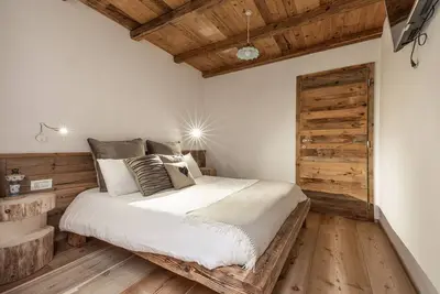 Image de Costume Junior Maison Perrod avec sauna