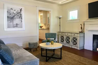 Image de A l'étage Appartement privé en duplex proche ville!