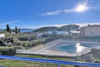 Image de Appartement T3 - 4/5 personnes - Vue mer - Climatisation - Wifi - Piscine résidence - Sainte. . .
