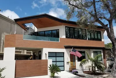 Image de Superbe contemporain côtier californien!