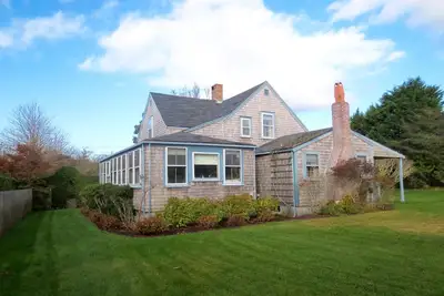 Image de Maison et cottage lumineux et accueillants avec jardin privé et calme