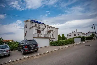 Image de Appartement dans Njivice avec vue mer, Balcon, Climatisation, Wifi (4687-2)