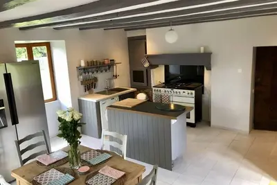 Le noyer, ferme classique, style traditionnel, emplacement du hameau
