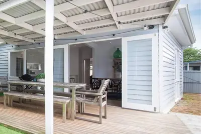 Image de Le plus mignon Cottage à Rosebud, promenade à la plage et des magasins