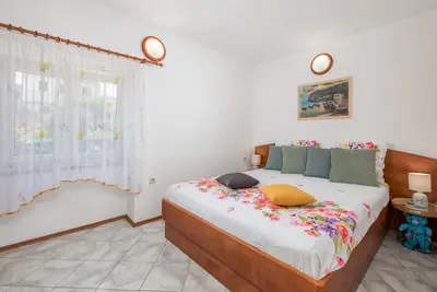 Image de Appartement d'une chambre avec la terrasse Punat, Krk (A-15451-a)