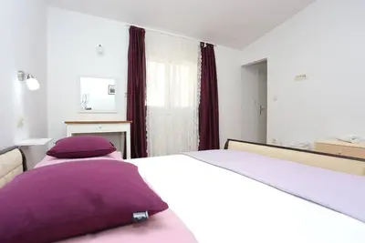 Image de Appartement d'une chambre avec la terrasse Ostrvica, Omis (A-13749-a)