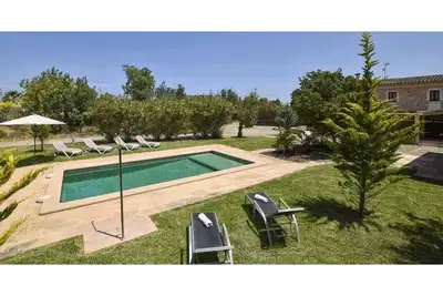Image de Maison de vacances à Búger avec piscine privée