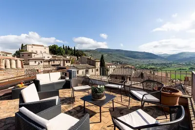 Image de Appartement élégant avec Grande Terrasse Au Coeur De Spello