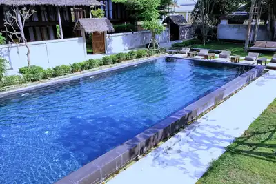 Image de Magnifique avec une villa en bois de teck confortable et unique, élégante au nord-est avec la nature.